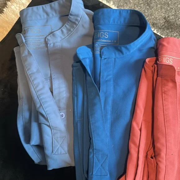 Women’s Rafaela Figs scrub tops small set of 4 - Picture 4 of 8